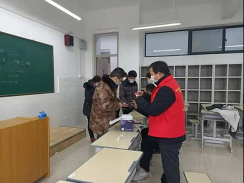 登封教育人 同心抗疫，全力護(hù)航核酸檢測(cè)平穩(wěn)有序